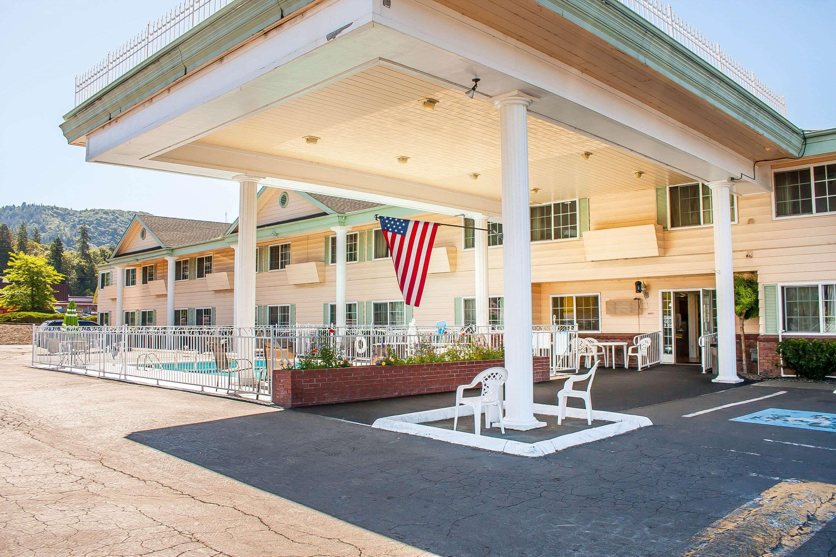 Quality Inn Grants Pass Exteriér fotografie